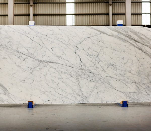 Statuarietto natural stone